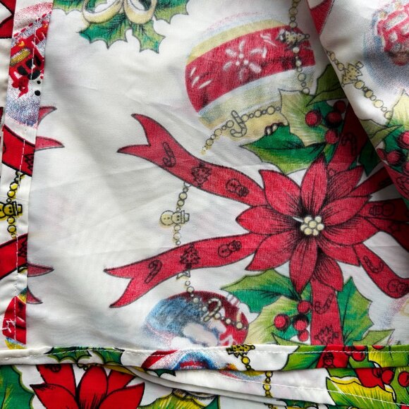 Vintage Christmas Tablecloth - Picture 2 of 3